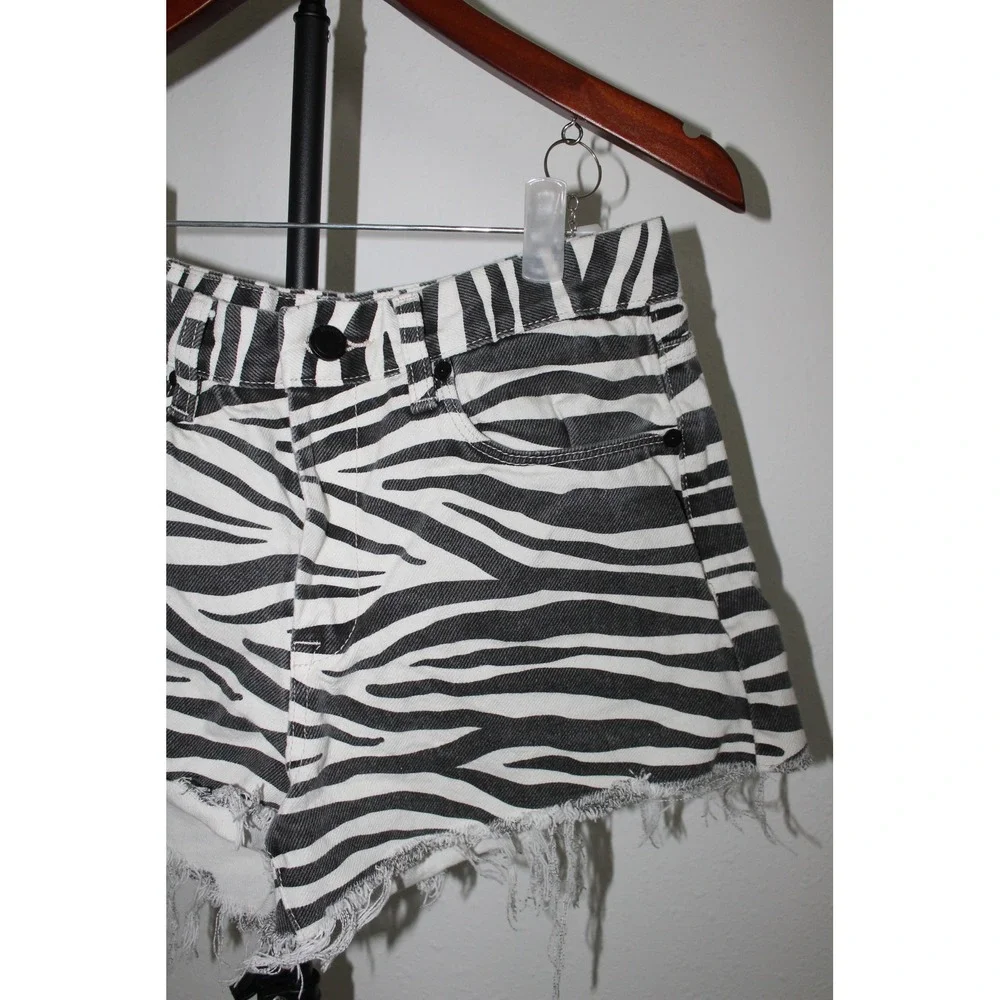 BlankNYC The Barrow Zebra Print High Rise Frayed Denim Shorts Black White 27